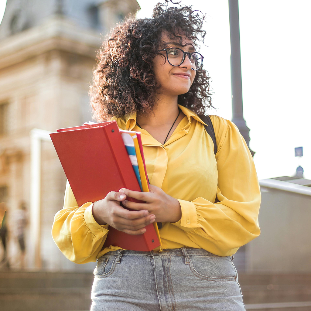 student_with_books